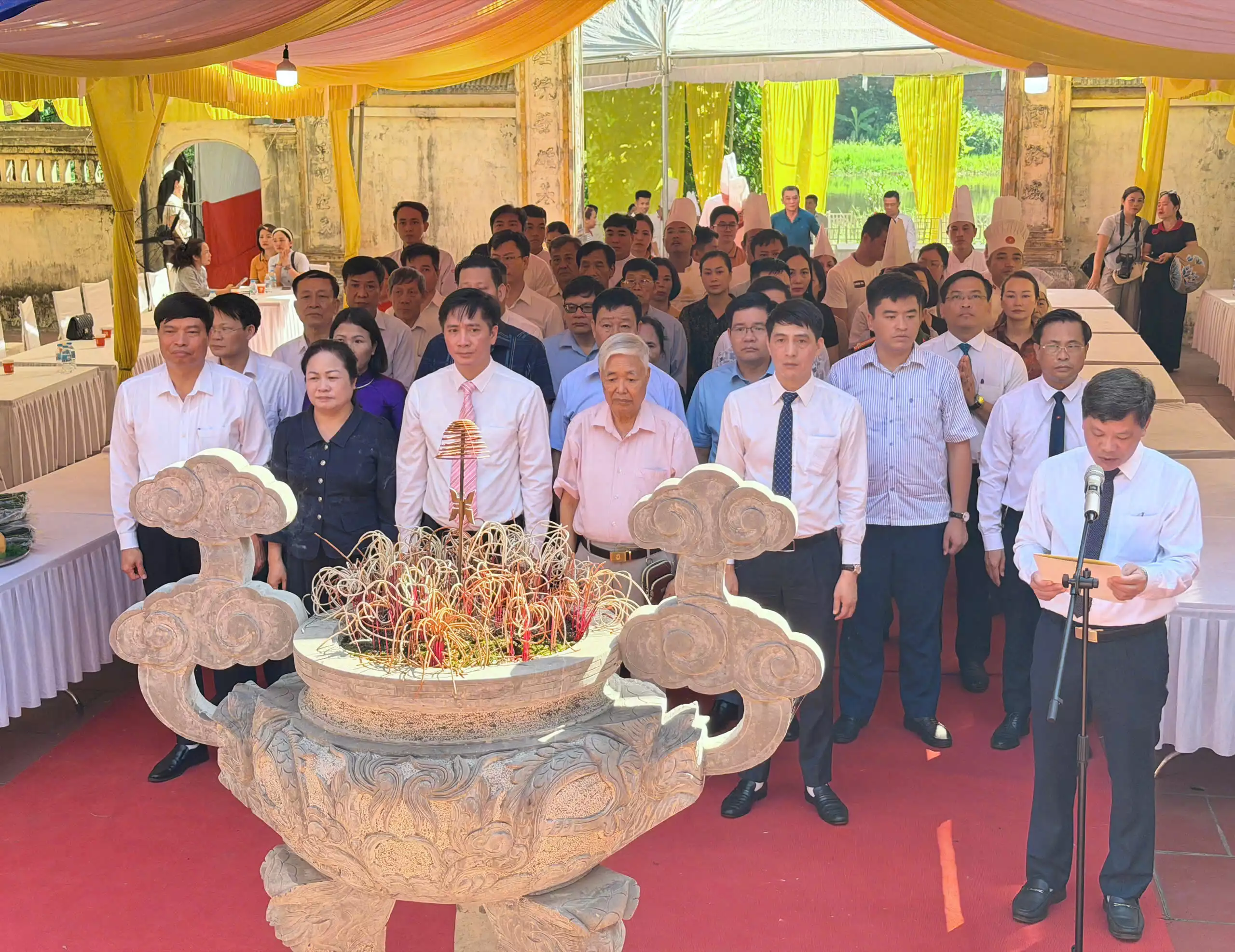 Lễ dâng hương tưởng nhớ công lao Hoàng tử Lang Liêu – Vua Hùng thứ 7 Hùng Chiêu Vương